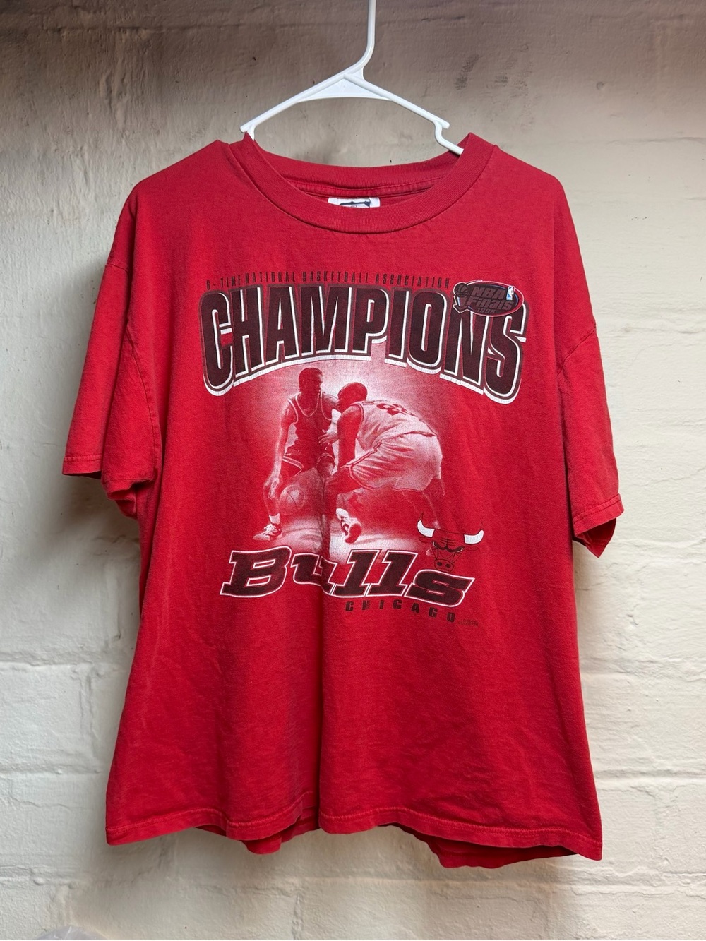 Vintage 1998 Chicago Bulls 'Champions' NBA Red Graphic Tee